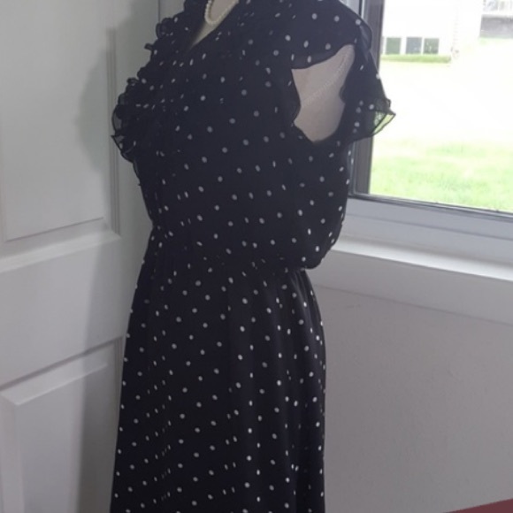 SOLD Worthington black dress with white polka dots - Picture 6 of 7